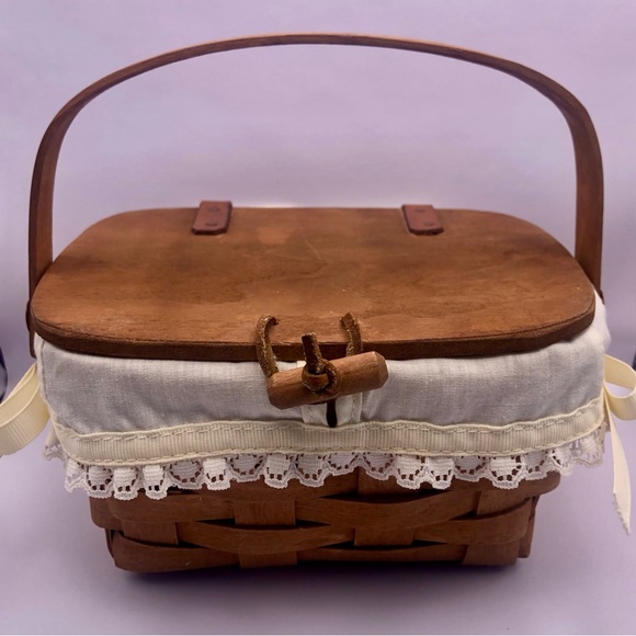 [Longaberger Baskets] 1989 Small Kiddie Purse Basket with Cream Fabric Liner - Picture 2 of 16